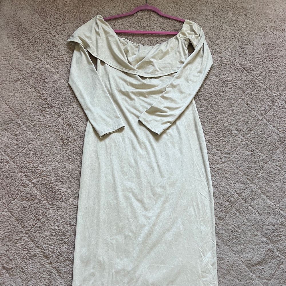 NWT Pretty Little Thing Suede Off The Shoulder Maxi Dress Preppy Whimsical Sz 10